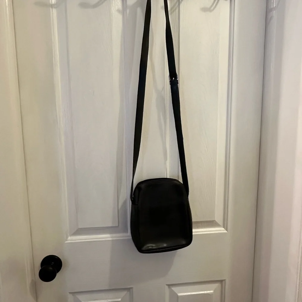 Lamarthe Gray Crossbody Bag Elegant and Versatile